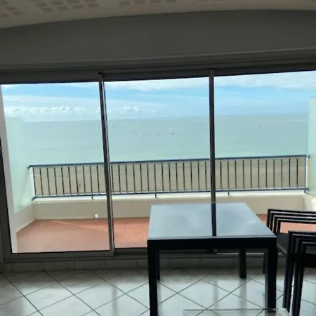 Le Chimene T3 Face Au Dernier Etage 아파트